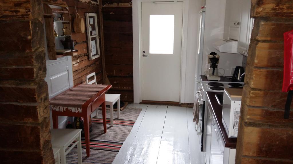 Punavilla Cottage Eura Szoba fotó